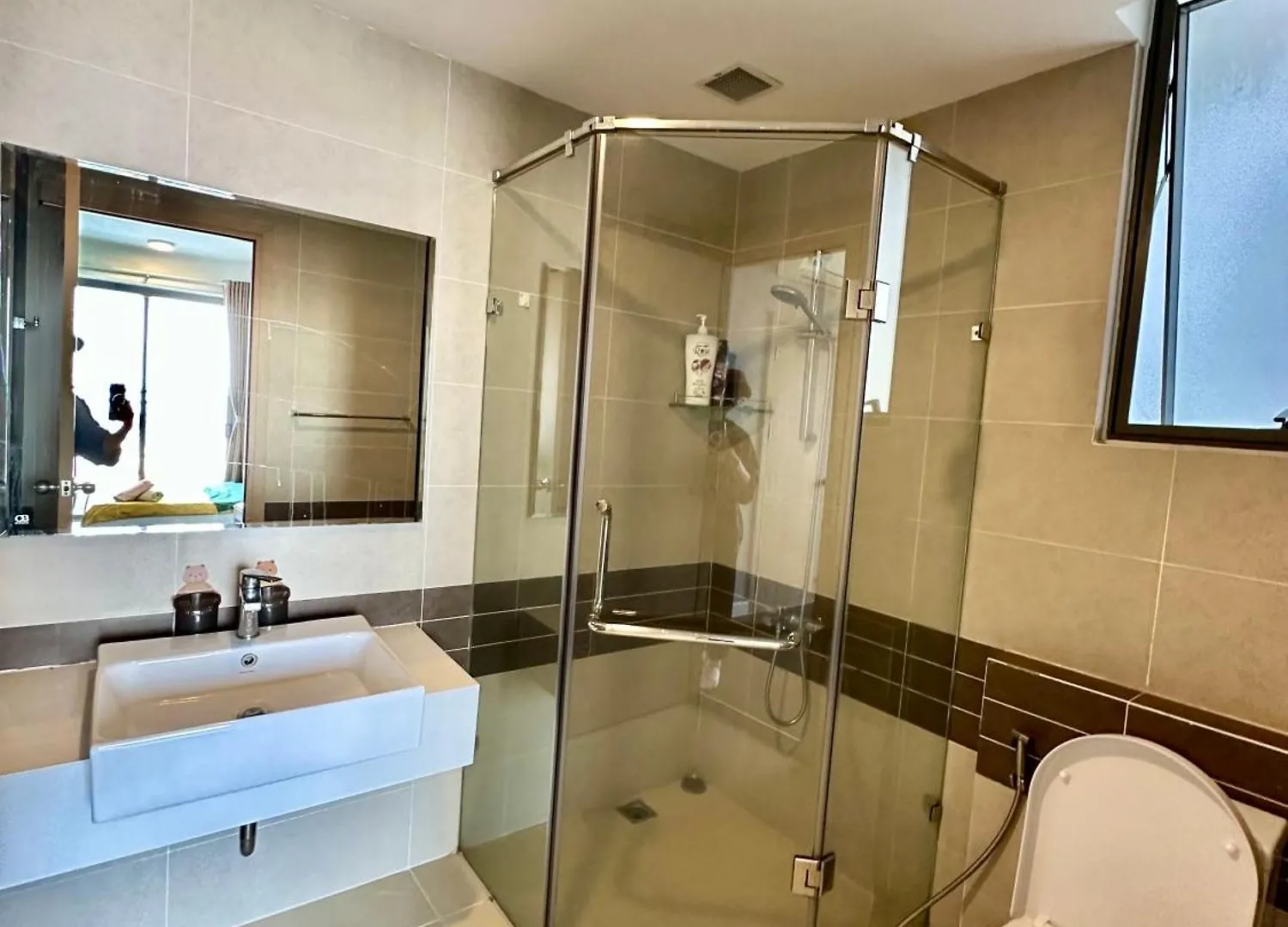 아파트 Casa Par Grand Suites - High-Class And Central Location 호치민