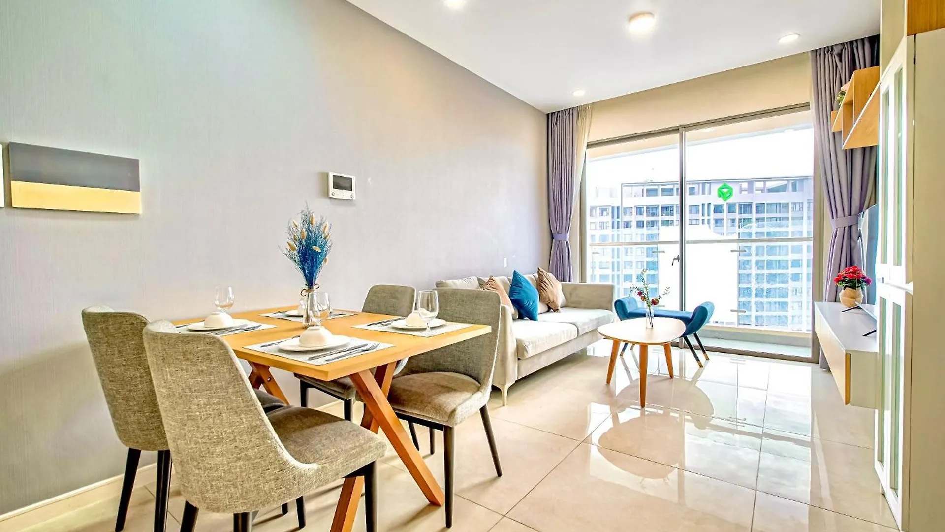 아파트 Casa Par Grand Suites - High-Class And Central Location 호치민 베트남