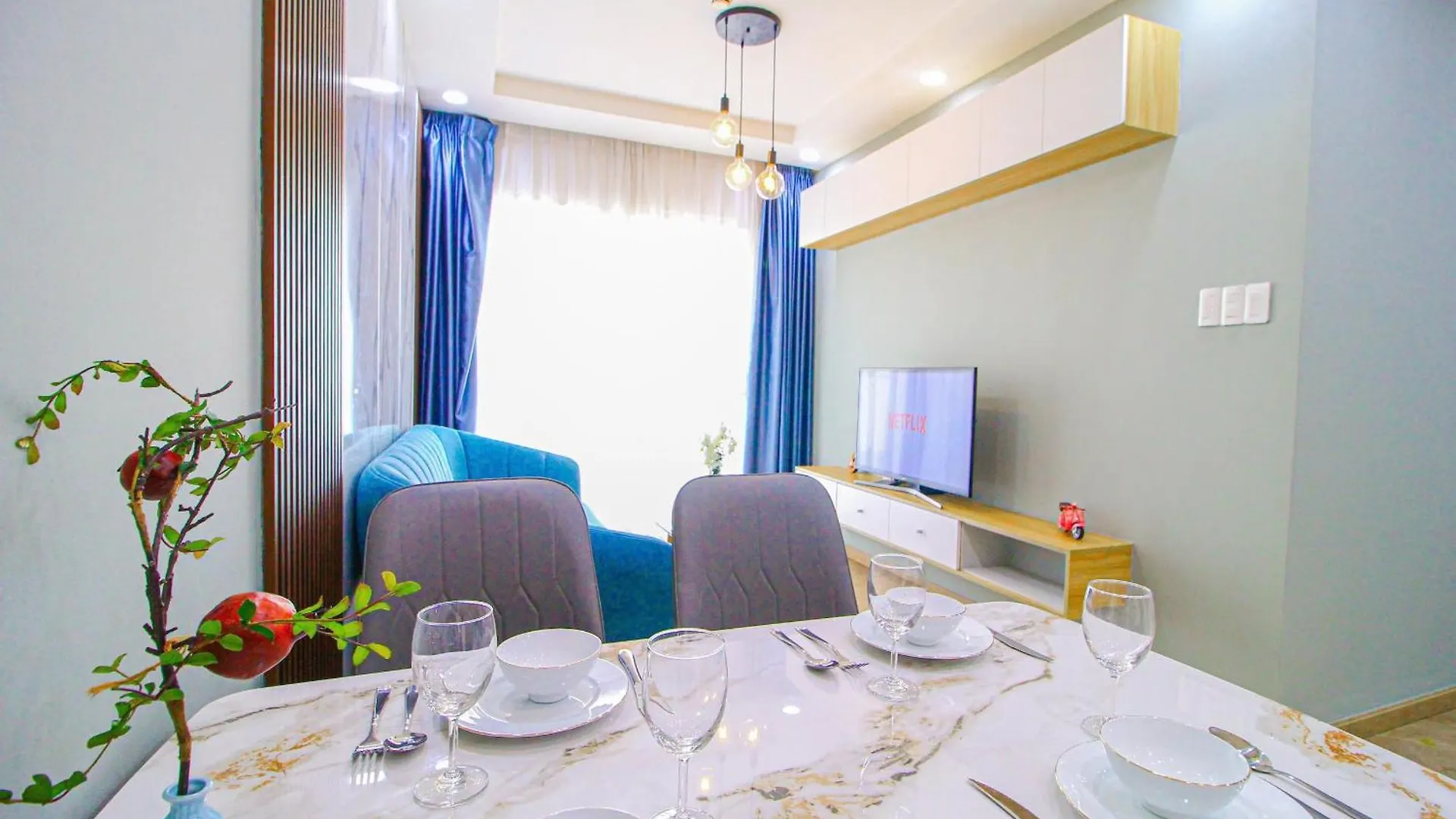 아파트 Casa Par Grand Suites - High-Class And Central Location 호치민